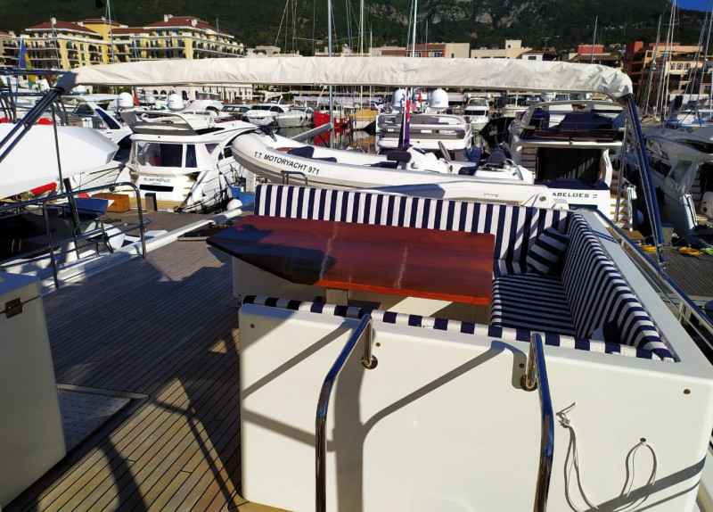 Motorboot de Alm Delfino 72