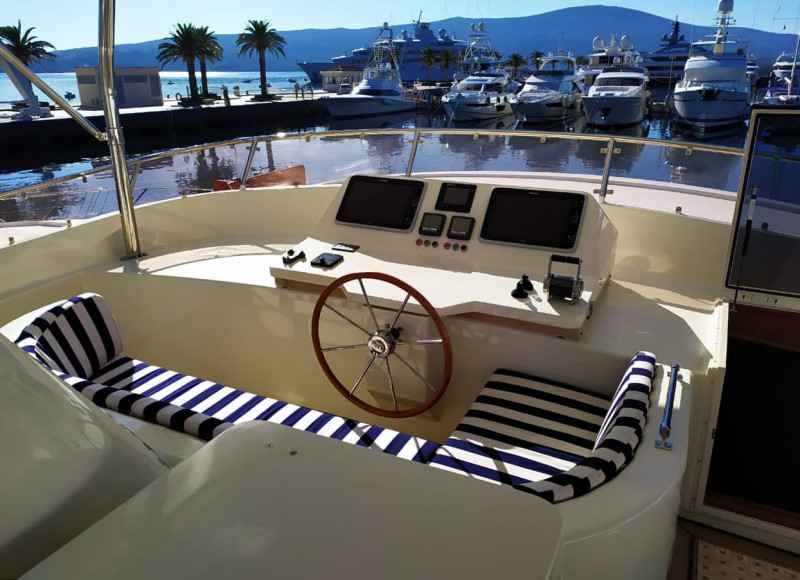 Motorboot de Alm Delfino 72