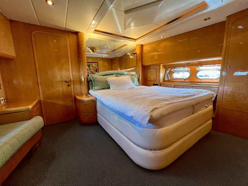 Motorboot Elegance 70 Flybridge