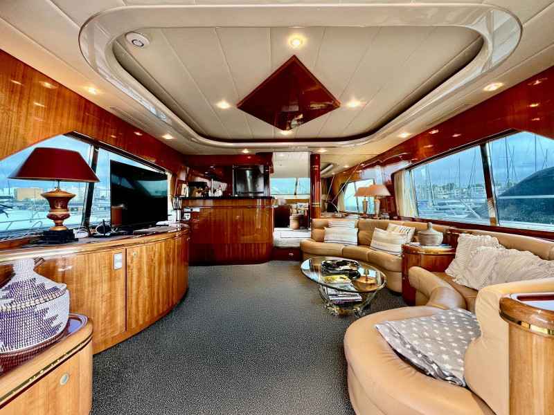 Motorboot Elegance 70 Flybridge