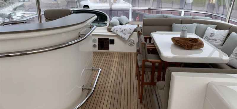 Motorboot Elegance 72 Fly
