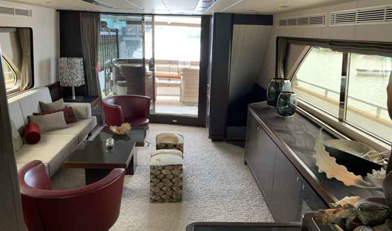 Motorboot Elegance 72 Fly