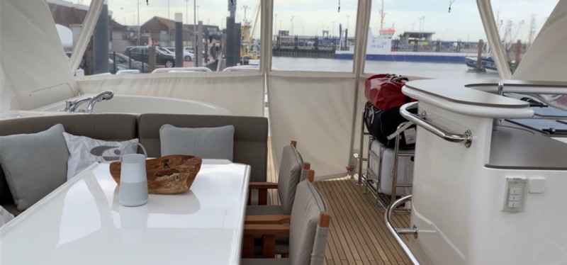 Motorboot Elegance 72 Fly
