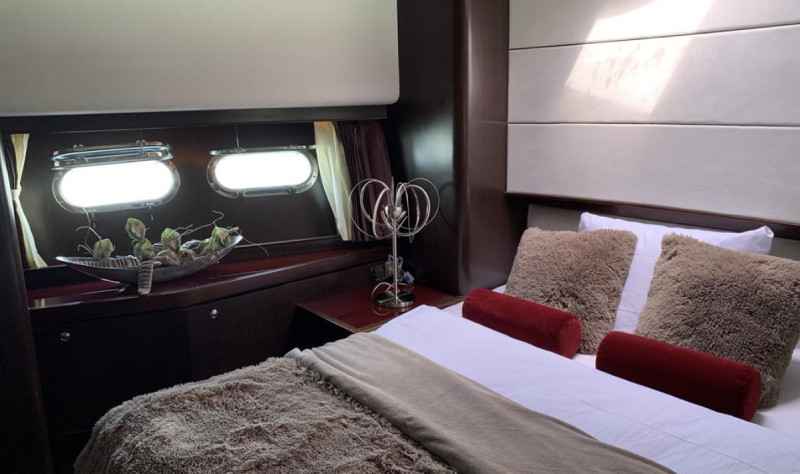Motorboot Elegance 72 Fly