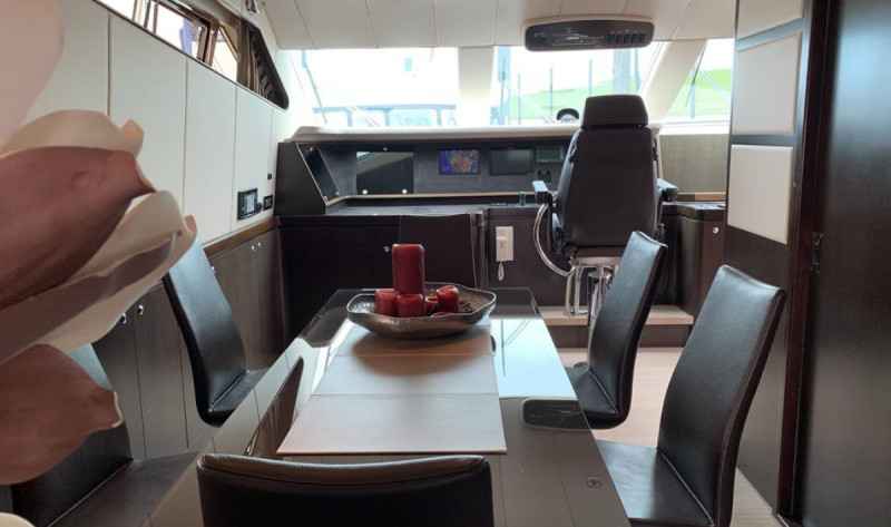 Motorboot Elegance 72 Fly