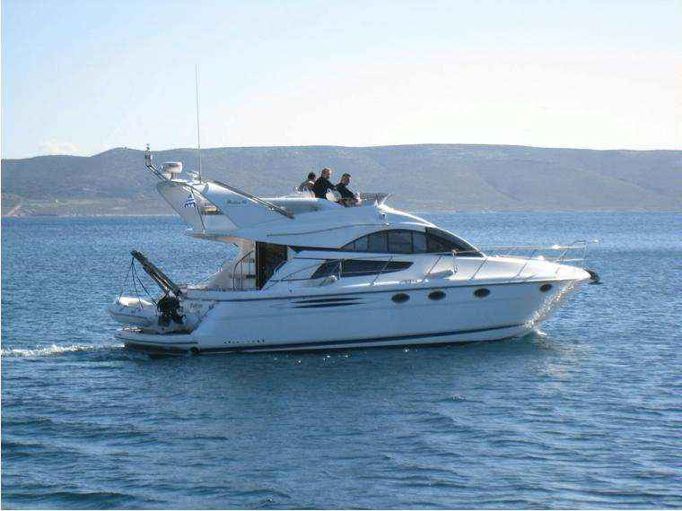Motorboot Fairline Phantom 40 Fly