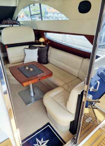 Motorboot Fairline Phantom 40 Fly