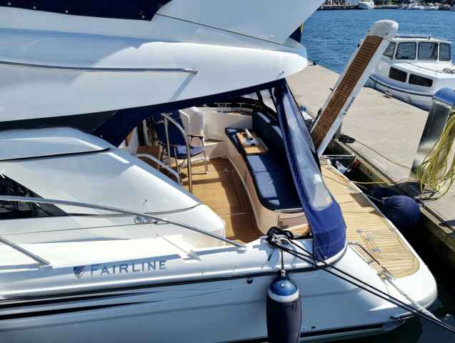 Motorboot Fairline Phantom 40 Fly