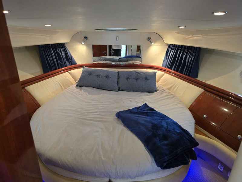 Motorboot Fairline Phantom 43 Fly