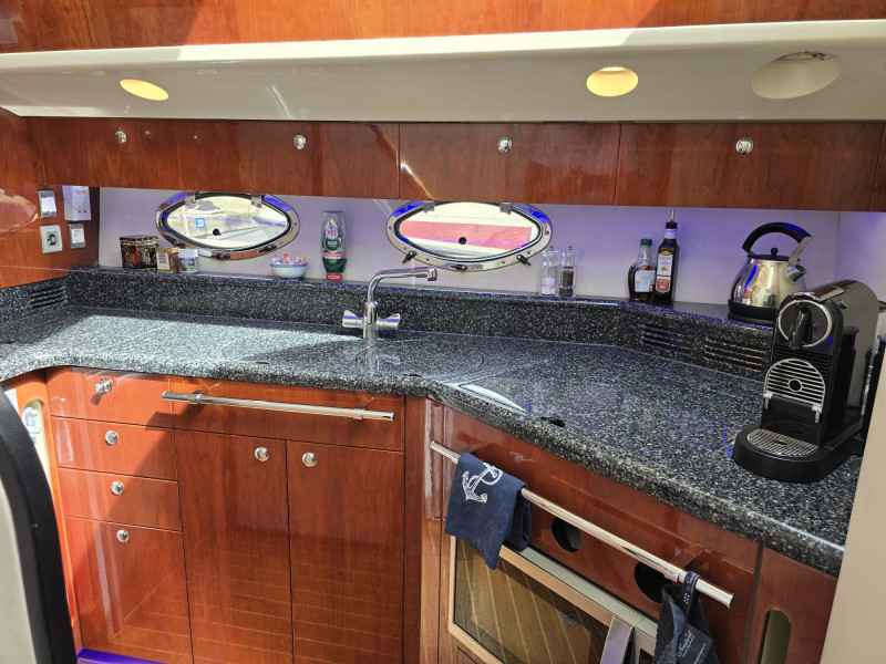 Motorboot Fairline Phantom 43 Fly