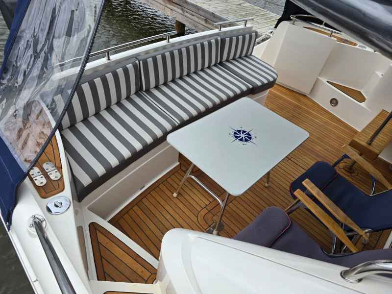 Motorboot Fairline Phantom 43 Fly