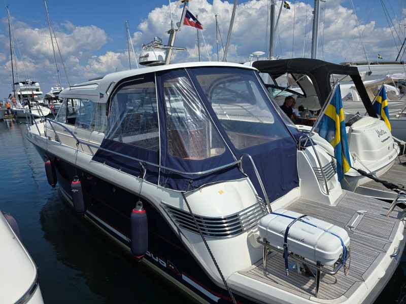 Motorboot Fairline Phantom 43 Fly