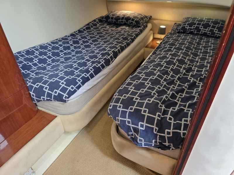 Motorboot Fairline Phantom 43 Fly