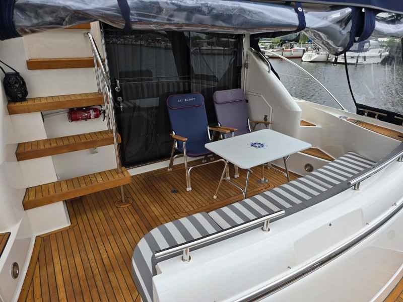 Motorboot Fairline Phantom 43 Fly