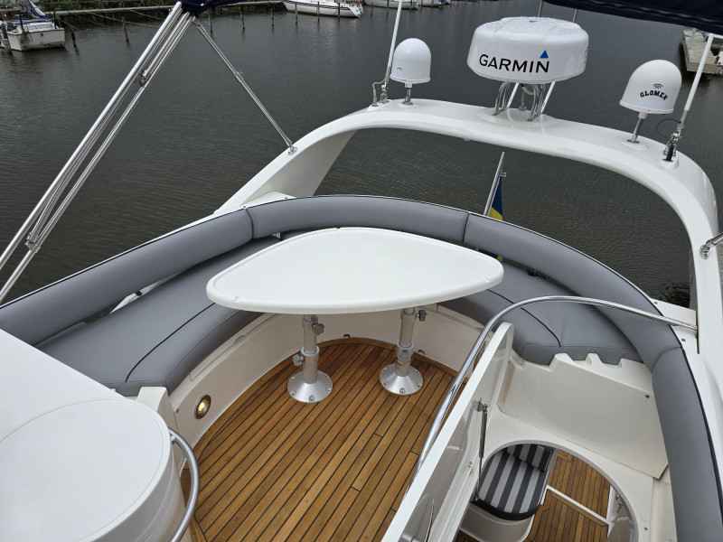 Motorboot Fairline Phantom 43 Fly