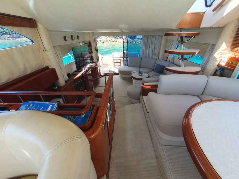 Motorboot Fairline Squadron 55 Fly