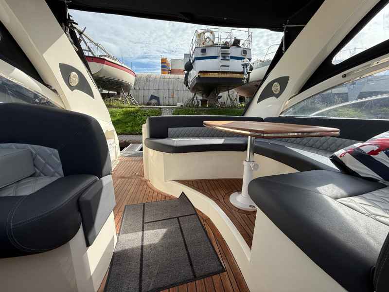 Motorboot Absolute 41 S