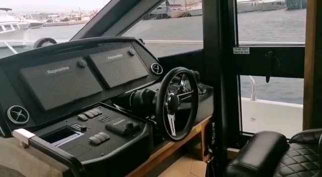 Motorboot Absolute 52 Fly