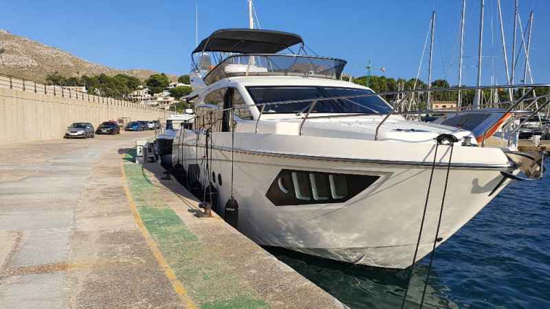Motorboot Absolute 52 Fly