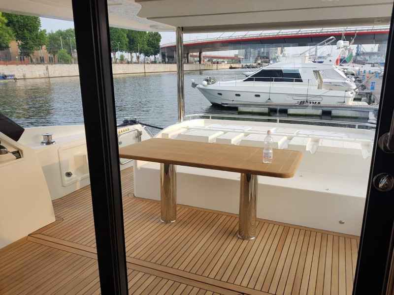 Motorboot Absolute (IT) 60 Fly