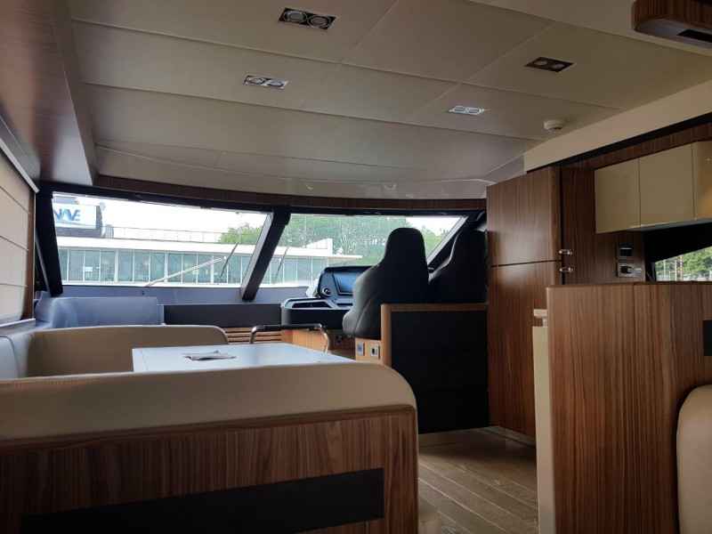 Motorboot Absolute (IT) 60 Fly