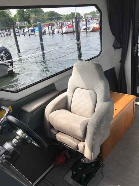 Motorboot Buster Boats (FI) Phantom