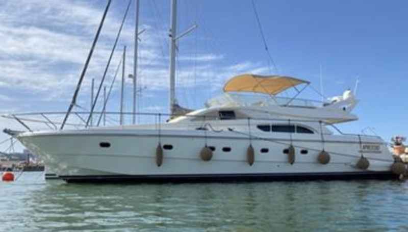 Motorboot Beneteau Monte Carlo 6S