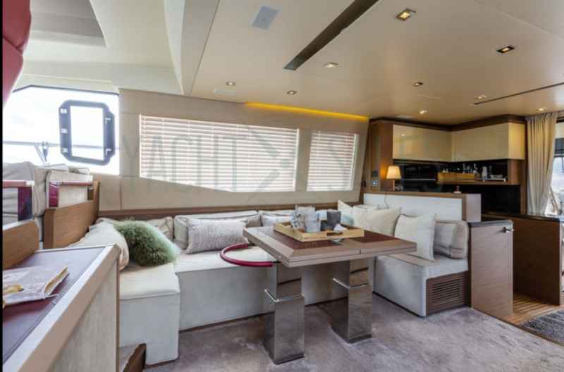 Motorboot Beneteau Monte Carlo 6S