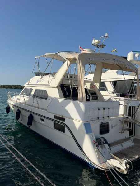 Motorboot Fairline Squadron 58 Fly
