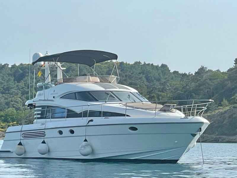 Motorboot Fairline Squadron 52 Fly