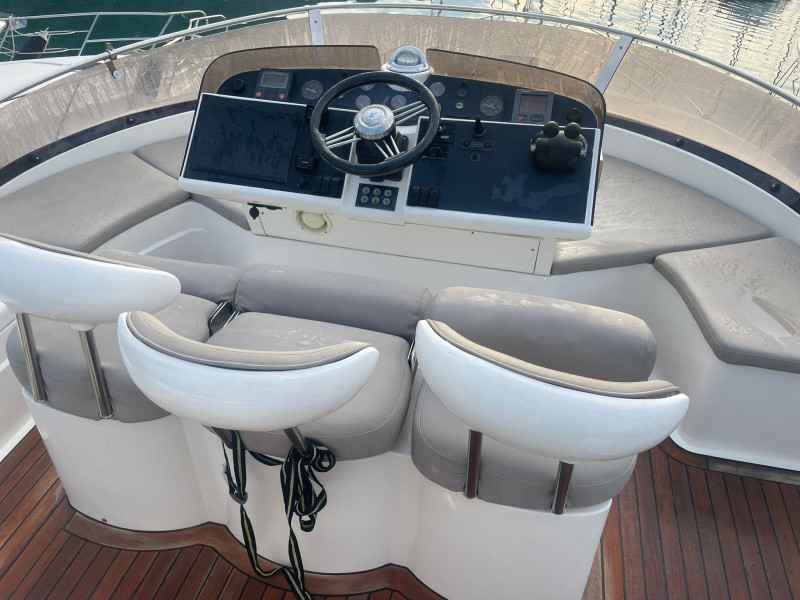 Motorboot Fairline Squadron 52 Fly