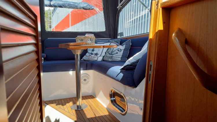 Motorboot Nimbus 33 Nova