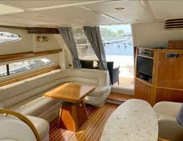 Motorboot Sealine T47