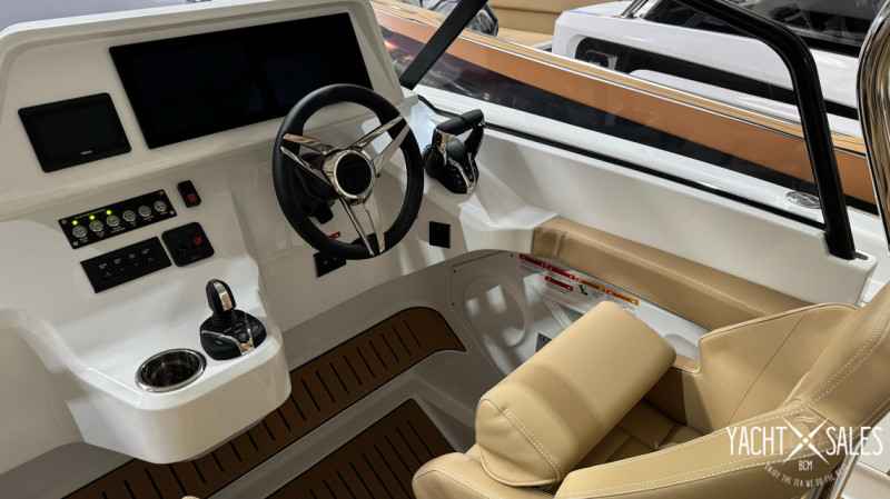 Motorboot Sterk 31 RC SUPERSPORT