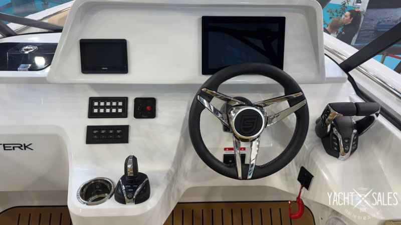 Motorboot Sterk 31 RC SUPERSPORT