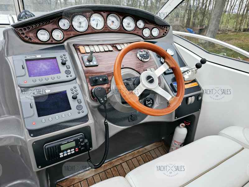 Motorboot Doral 330 Elegante