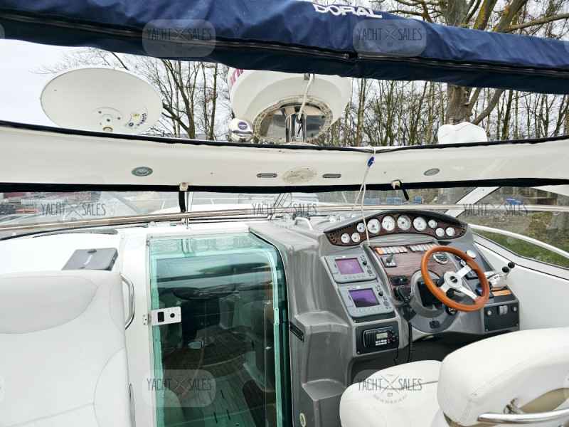 Motorboot Doral 330 Elegante