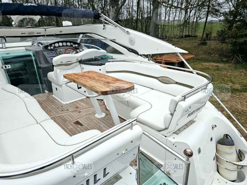Motorboot Doral 330 Elegante