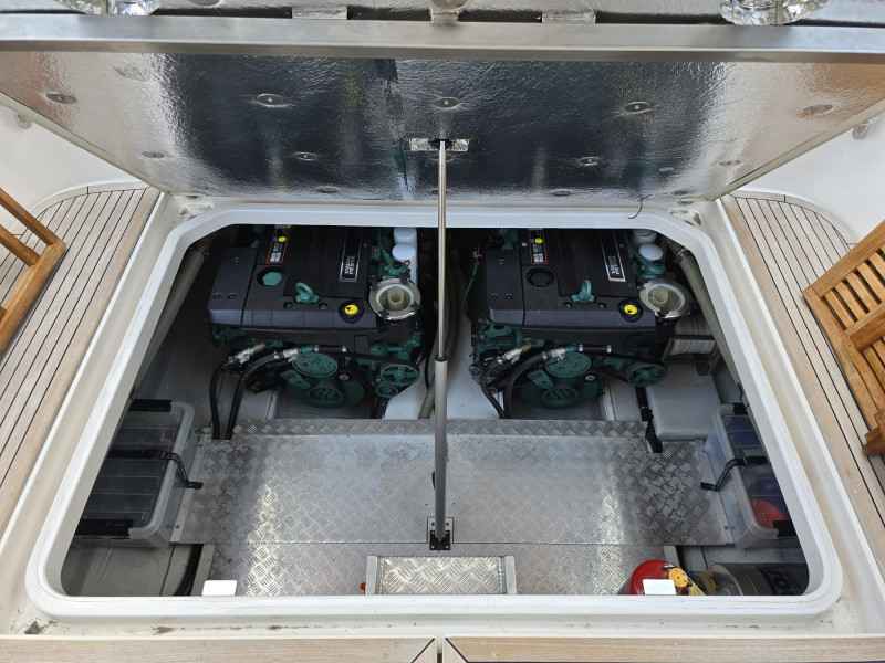 Motorboot Nimbus 35 Nova Coupé