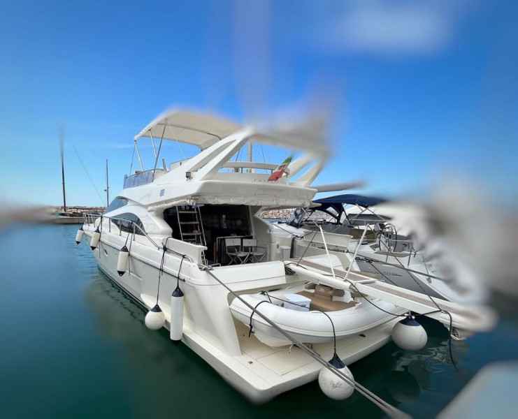Motorboot Ferretti 530