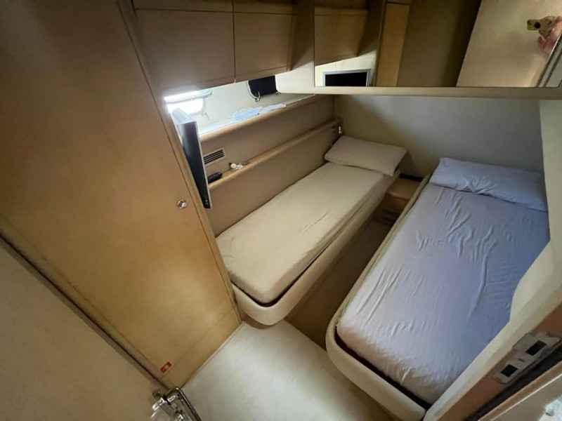 Motorboot Ferretti 530