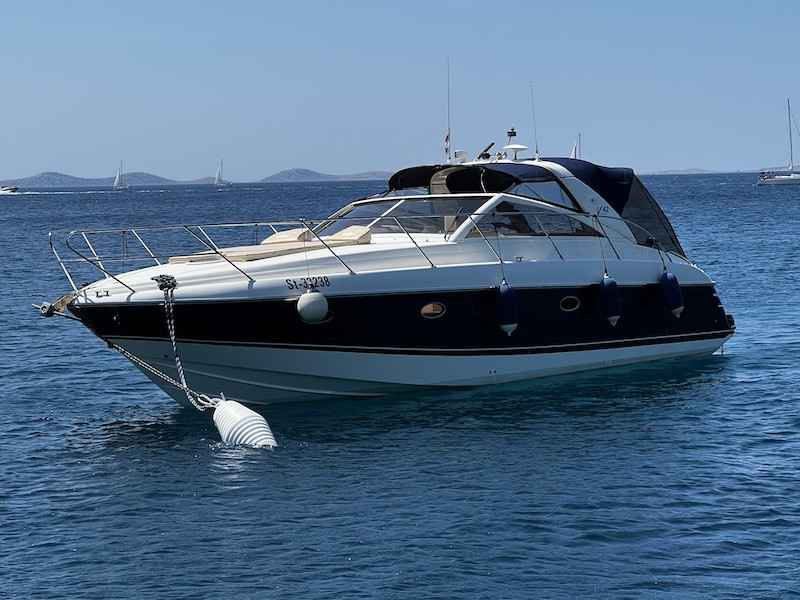 Motorboot Ferretti 530