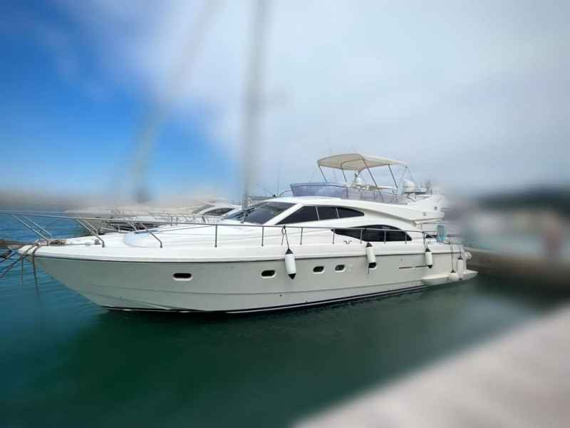 Motorboot Ferretti 530
