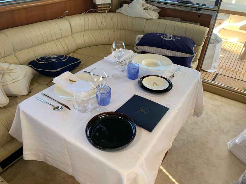 Motorboot Ferretti 530 Fly