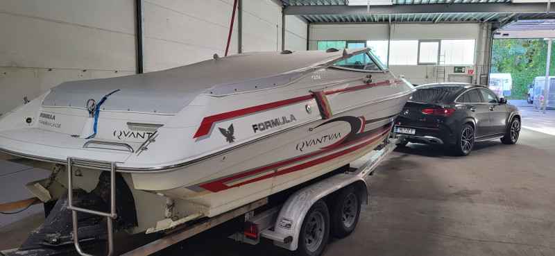 Motorboot Formula 252 LS