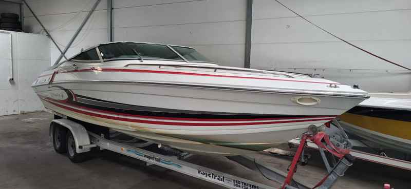 Motorboot Formula 252 LS