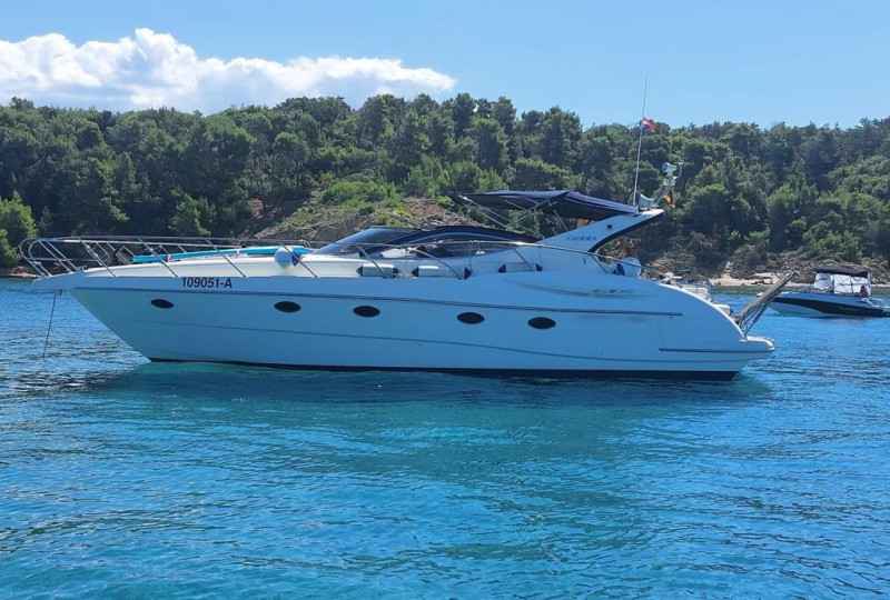 Motorboot Formula 252 LS