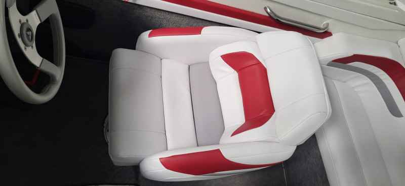Motorboot Formula 252 LS