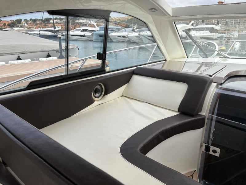 Motorboot Galeon 325 HTS