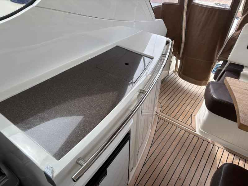 Motorboot Galeon 325 HTS